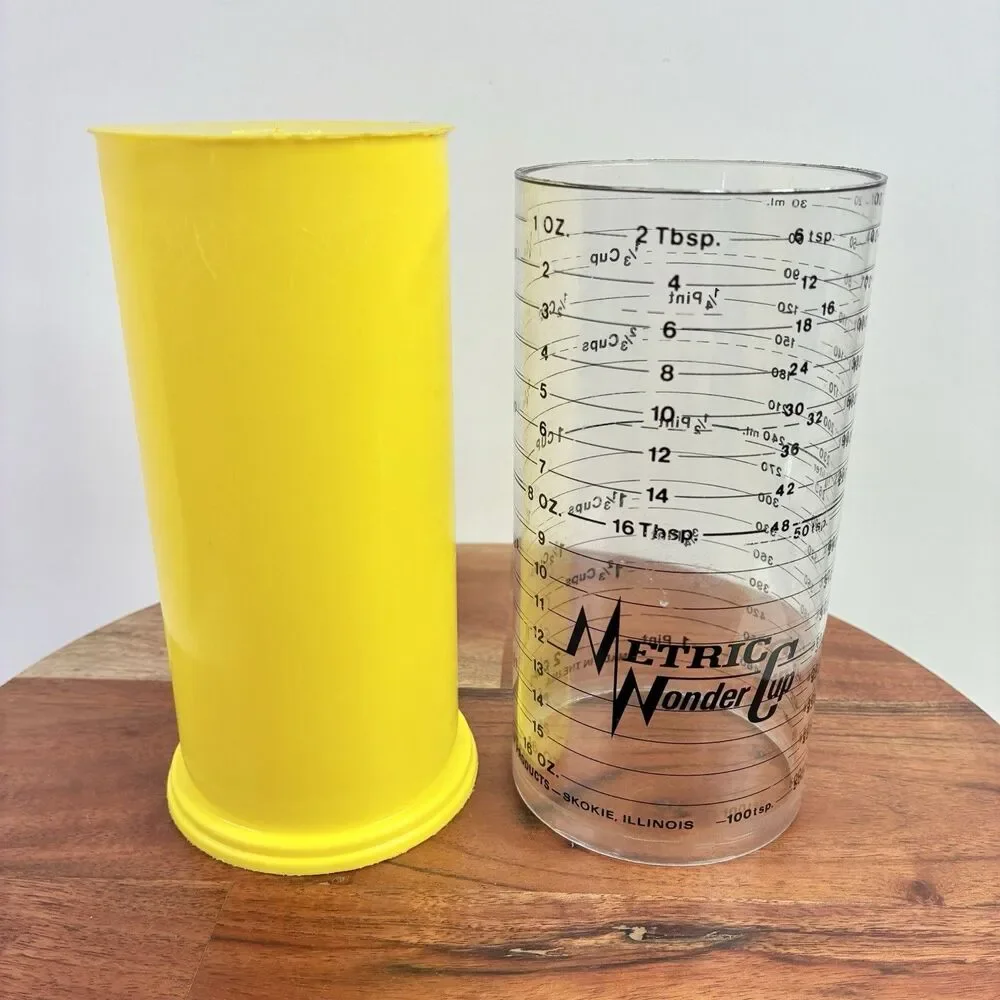 Vintage Metric Wonder Measuring Cup Adjustable Wet Dry 2 Cup Milmour USA Yellow